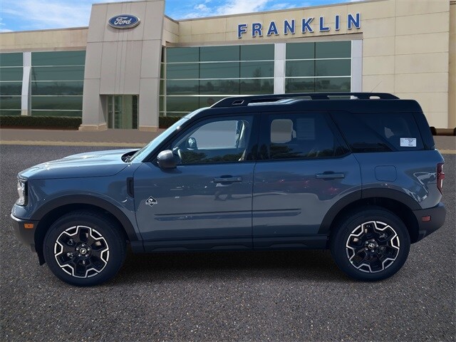 2025 Ford Bronco Sport Outer Banks photo 4