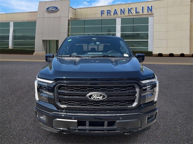 2025 Ford F-150 Lariat photo 2