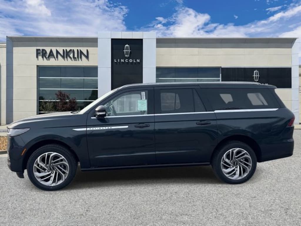New 2026 Lincoln Navigator L Reserve SUV