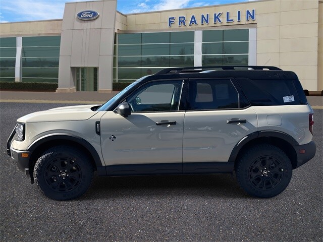 2025 Ford Bronco Sport Outer Banks photo 3
