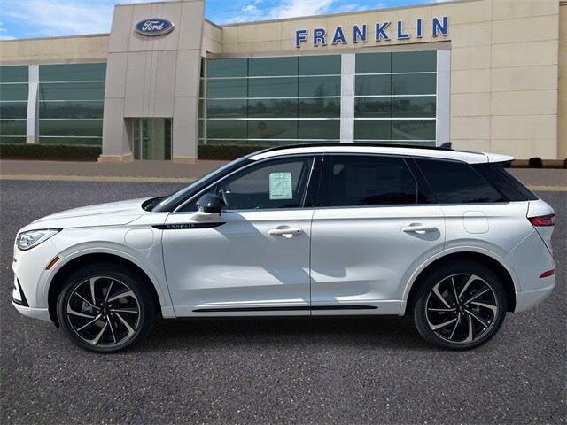 2025 Lincoln Corsair Grand Touring photo 4