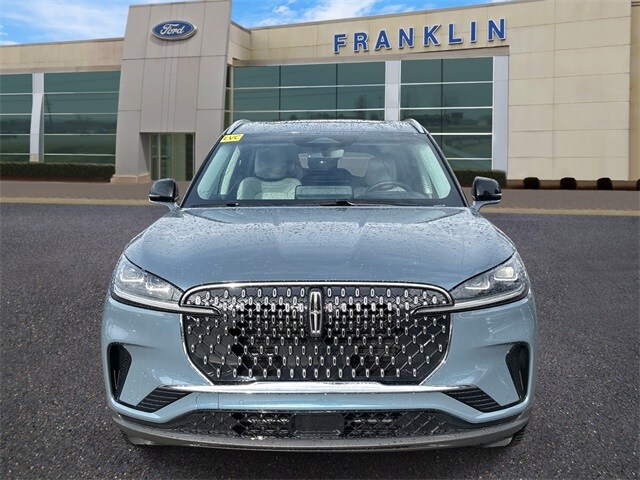 2025 Lincoln Aviator Reserve photo 2