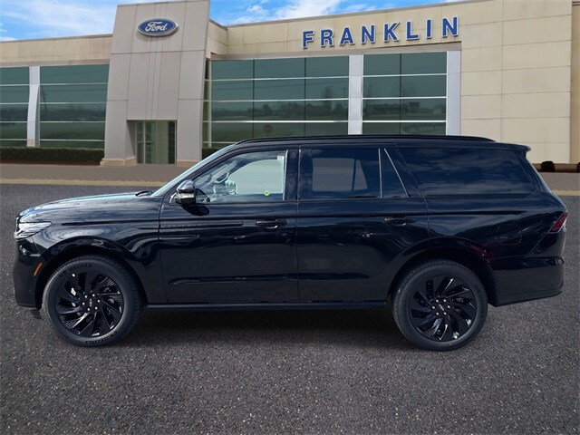 2025 Lincoln Navigator Reserve photo 3