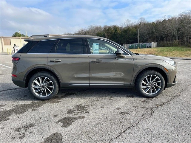 2025 Lincoln Corsair Premiere photo 2