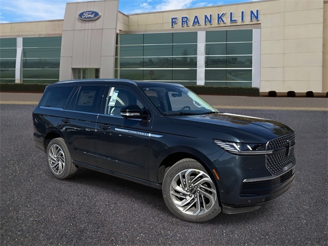 2025 Lincoln Navigator Reserve's photo