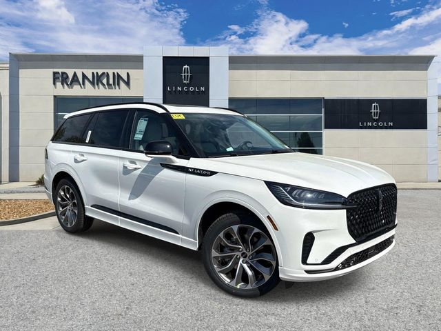 2026 Lincoln Aviator Premiere AWD's photo