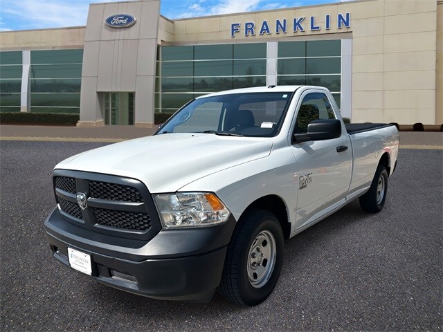 2022 Ram 1500 Classic Tradesman photo 3