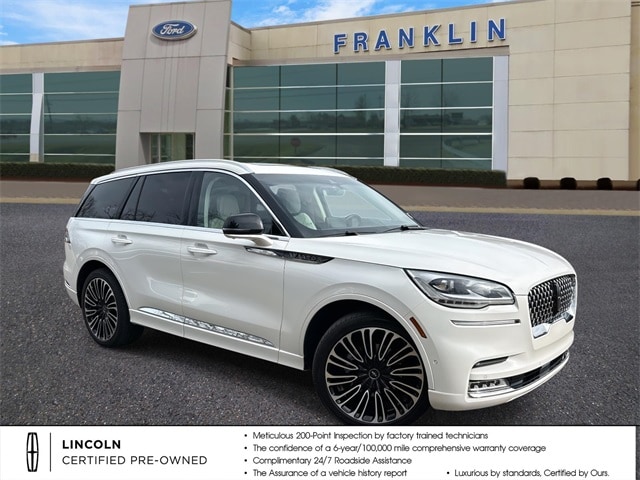 2023 Lincoln Aviator Black Label's photo