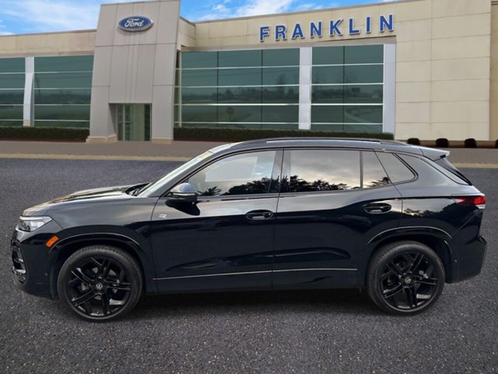 Used 2025 Volkswagen Tiguan 2.0T SE R-Line Black SUV