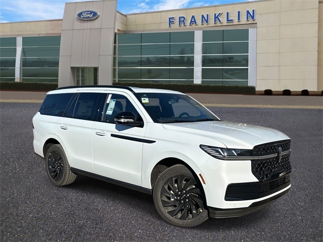 2025 Lincoln Navigator Reserve's photo