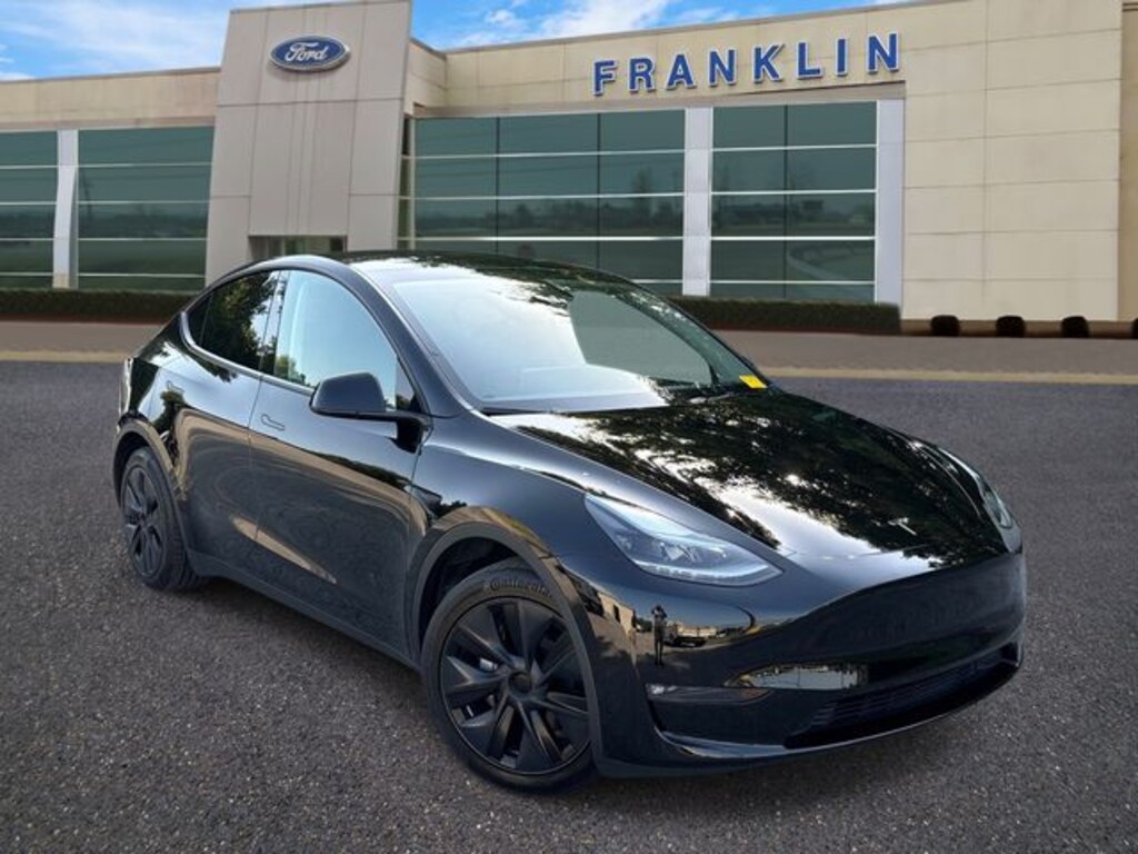 Used 2024 Tesla Model Y Long Range SUV