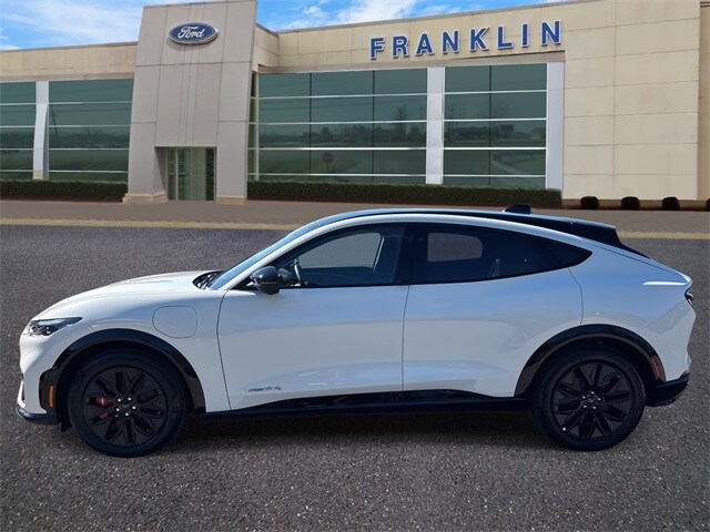 2025 Ford Mustang Mach-E Premium photo 4