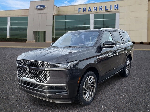2025 Lincoln Navigator Reserve photo 3