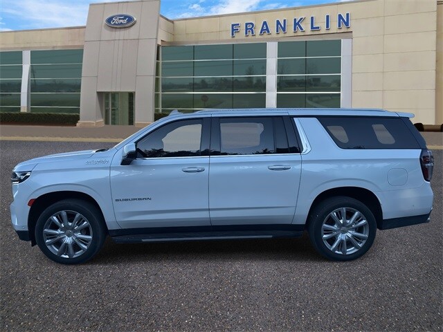 2023 Chevrolet Suburban High Country photo 4