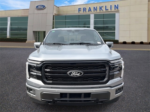 2025 Ford F-150 Lariat photo 2