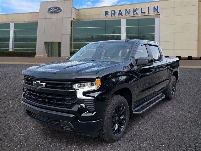 2024 Chevrolet Silverado 1500 RST photo 3
