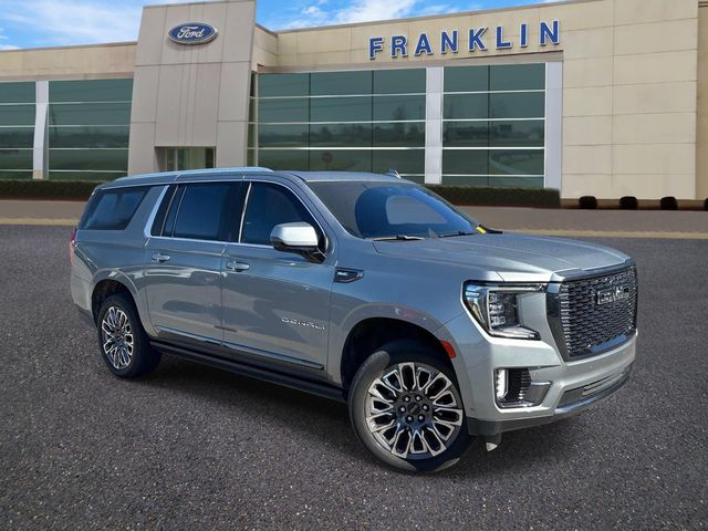2023 GMC Yukon Denali Ultimate AWD's photo
