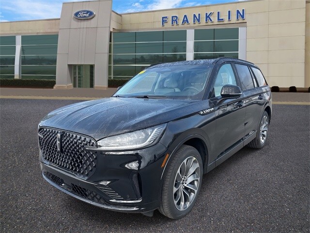 2025 Lincoln Aviator Premiere photo 3