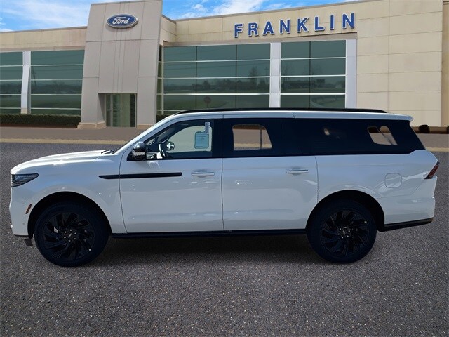 2025 Lincoln Navigator L Reserve photo 4