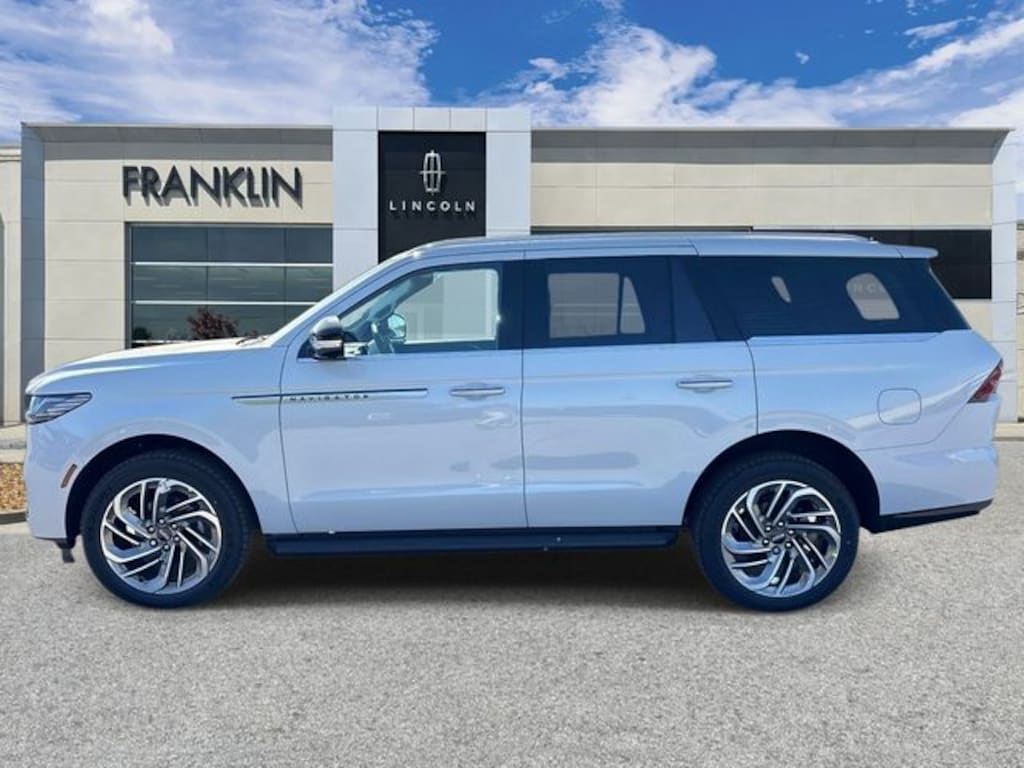 New 2026 Lincoln Navigator Premiere SUV
