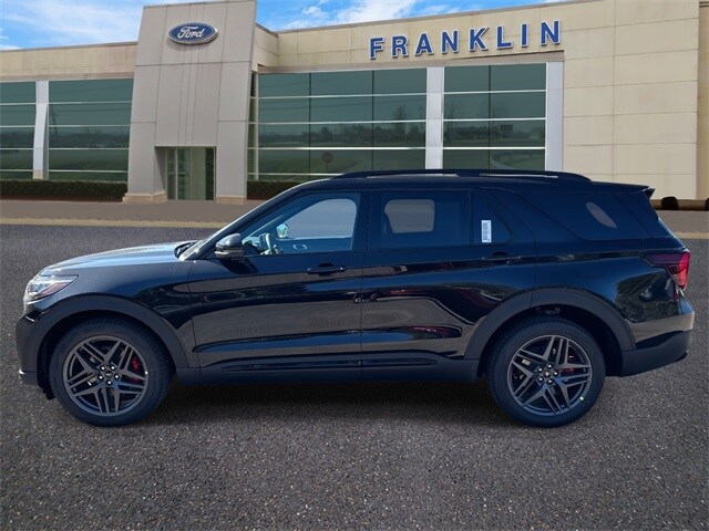 2025 Ford Explorer ST photo 3