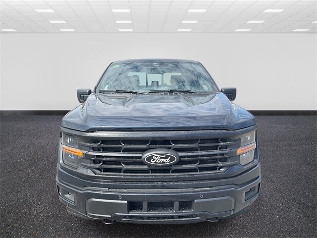 2025 Ford F-150 XLT photo 2