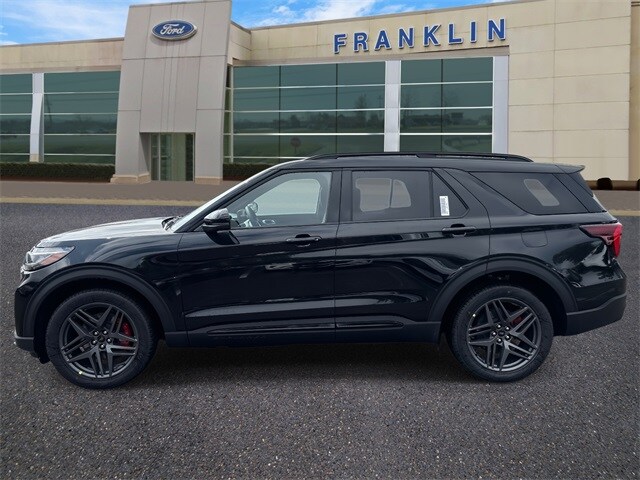 2025 Ford Explorer ST photo 3