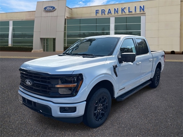 2025 Ford F-150 XLT photo 3