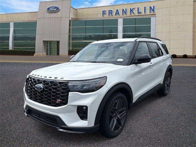 2025 Ford Explorer ST photo 3