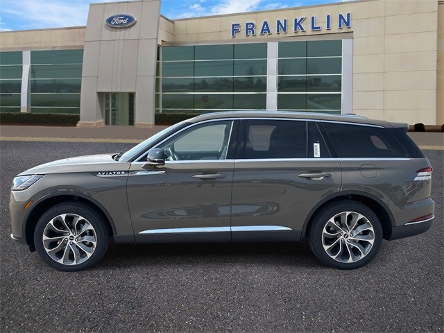2025 Lincoln Aviator Premiere photo 4