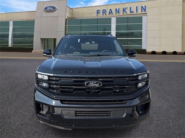 2025 Ford Expedition MAX Platinum photo 2
