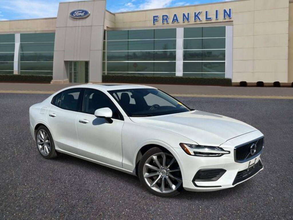 Used 2020 Volvo S60 T6 Momentum Sedan
