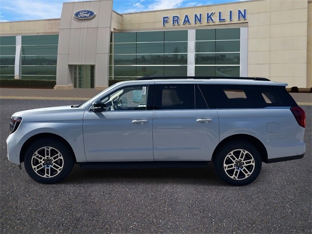 2025 Ford Expedition MAX photo 4