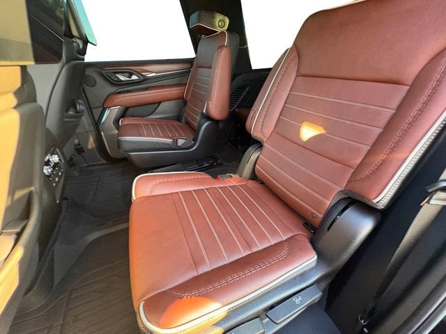 2024 GMC Yukon Denali Ultimate - Photo 15