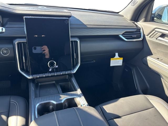 2026 GMC Acadia Elevation - Photo 13