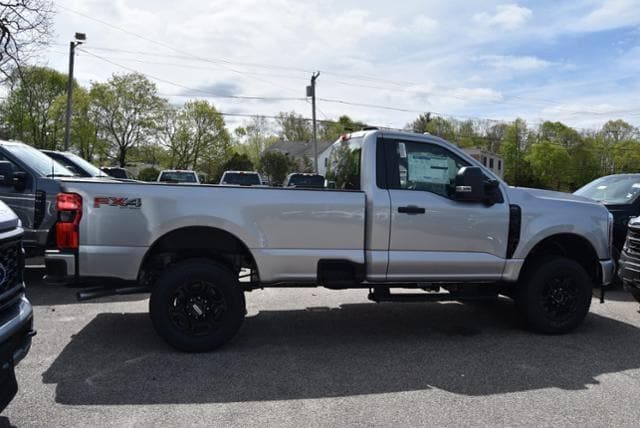 2024 Ford F-350 XL 3