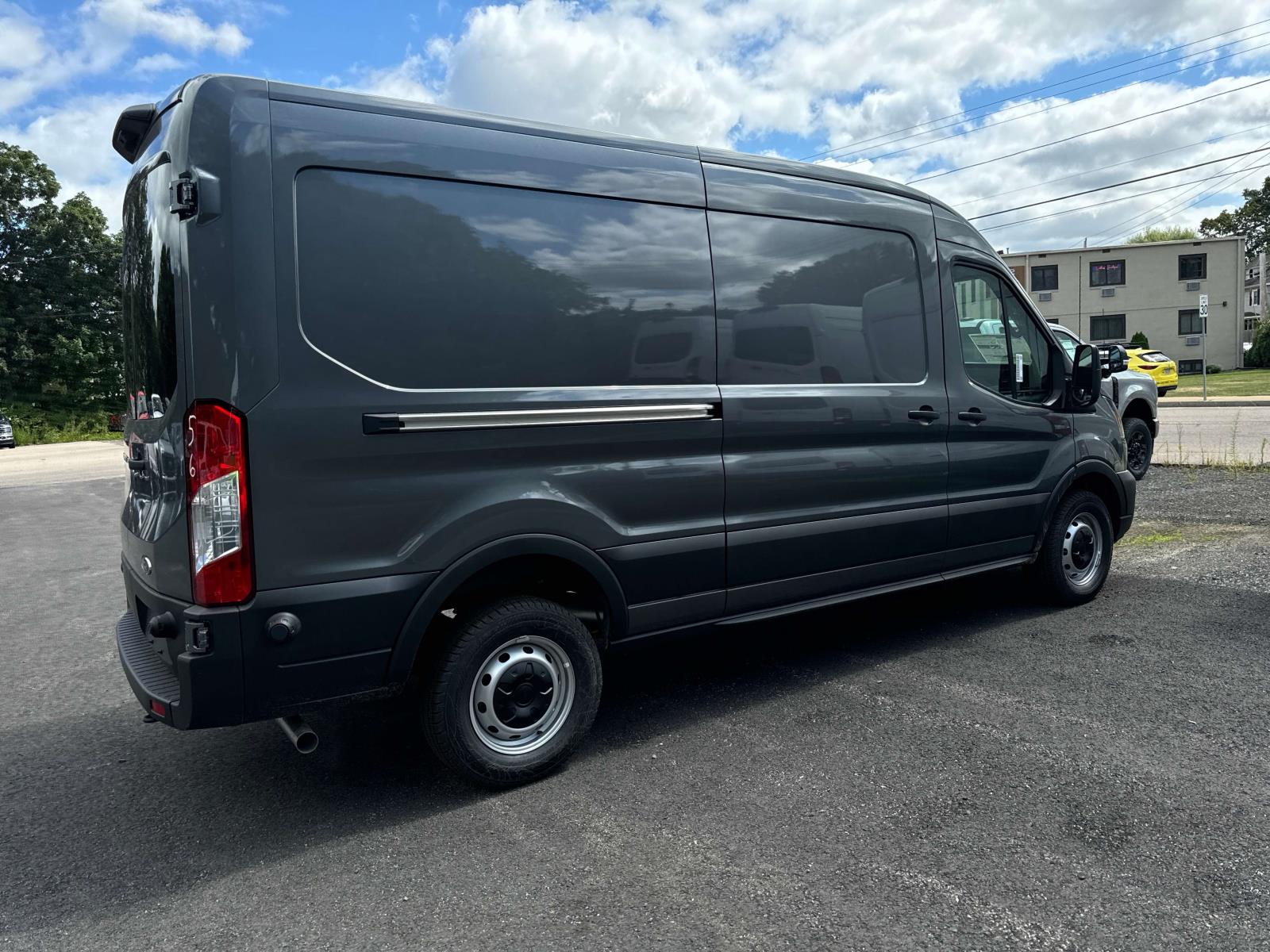 2024 Ford Transit-250 LWB Med Roof 4