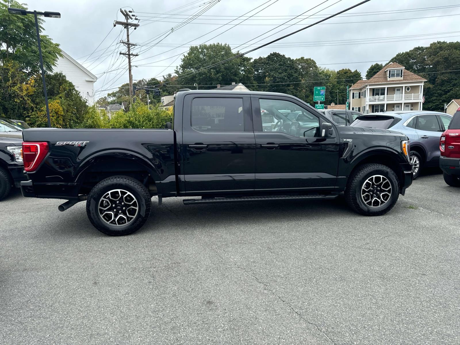 2022 Ford F-150 XLT 4