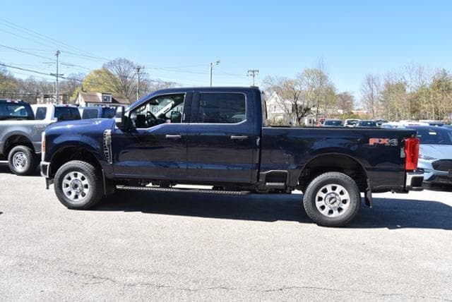 2024 Ford F-350 XLT 2