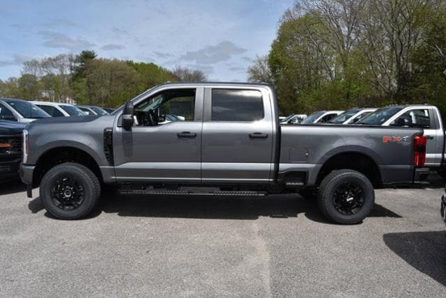 2024 Ford F-350 XL 3