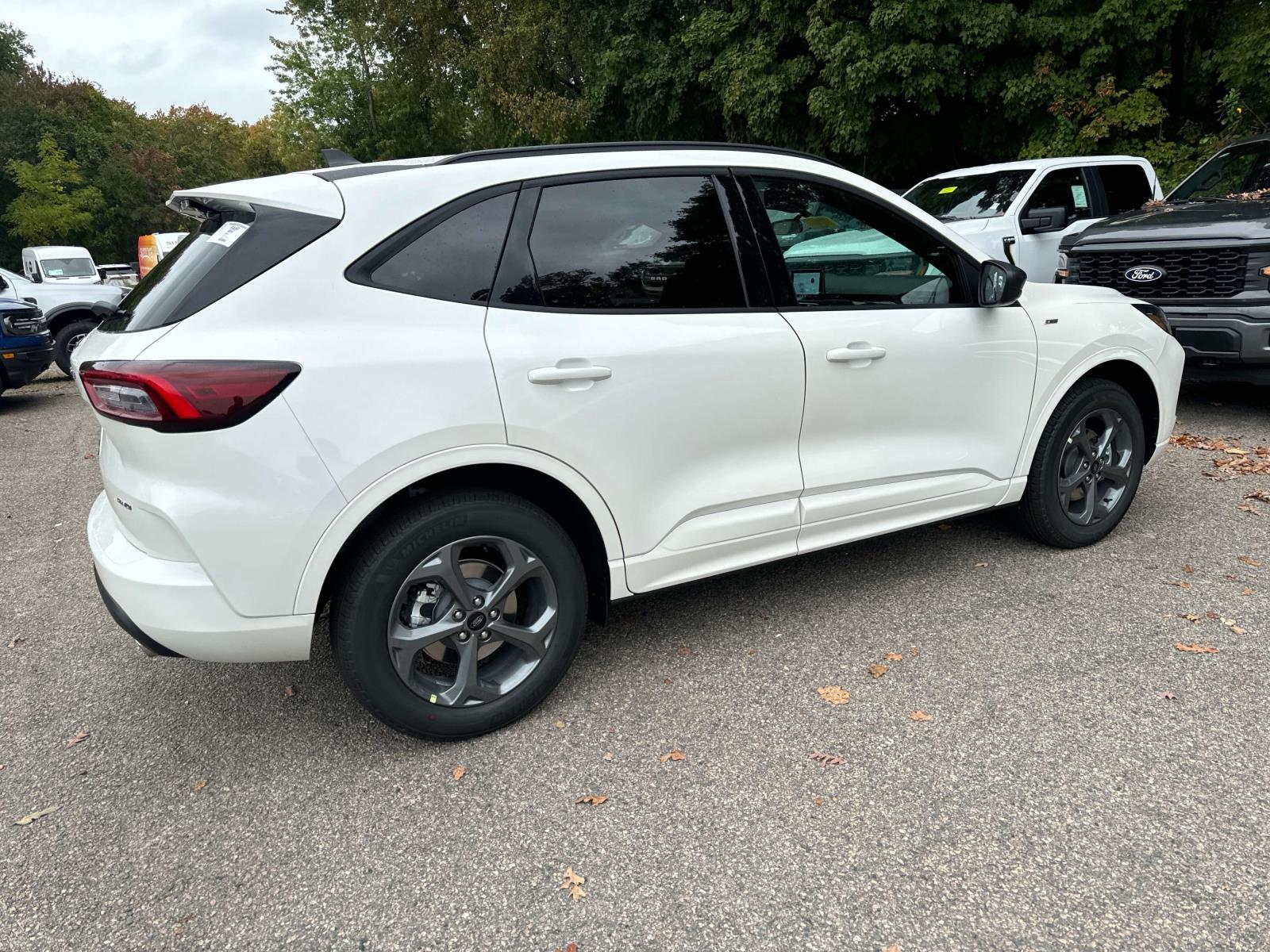 2024 Ford Escape ST-Line 4