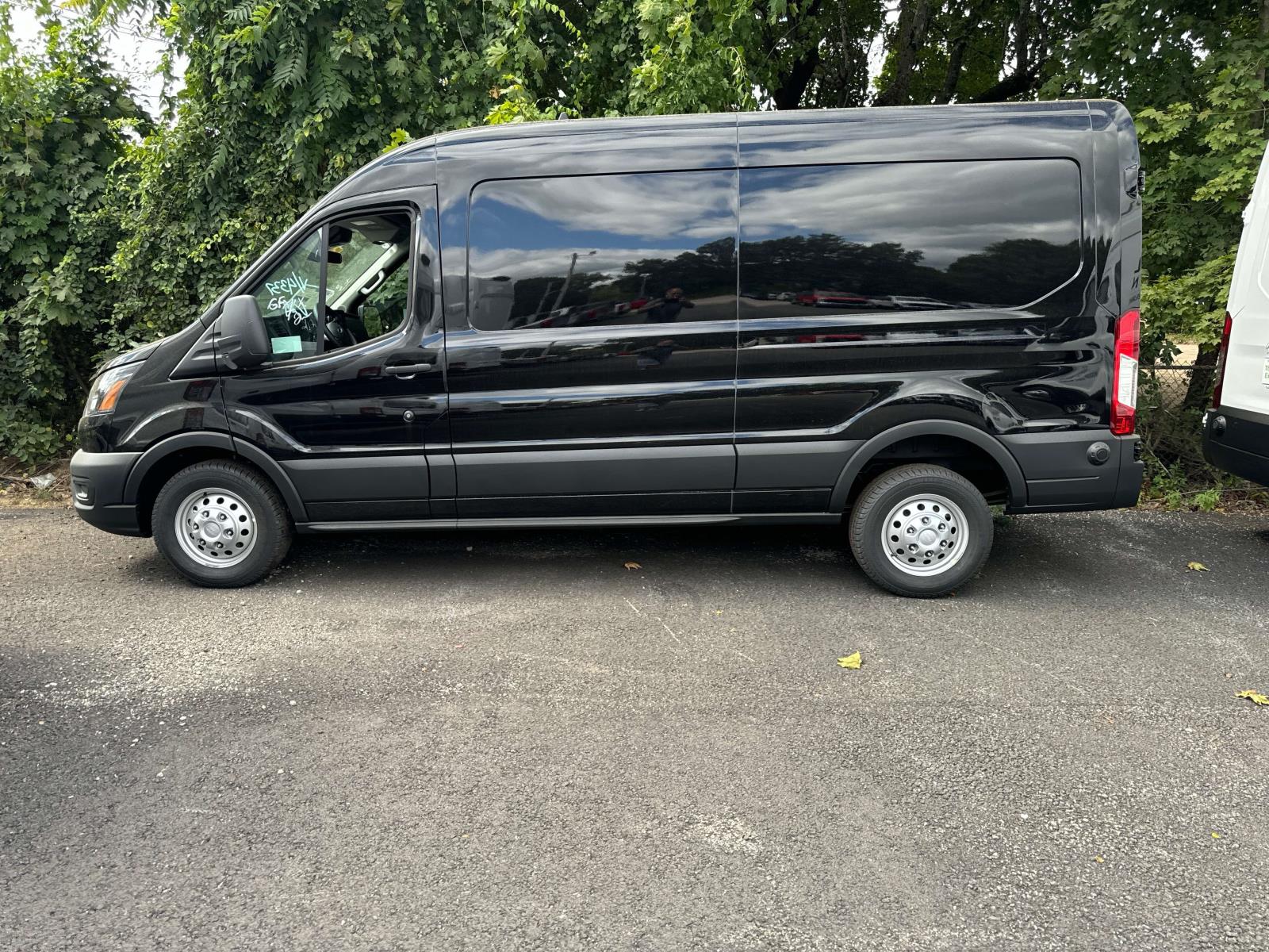 2024 Ford Transit-250 LWB Med Roof 2