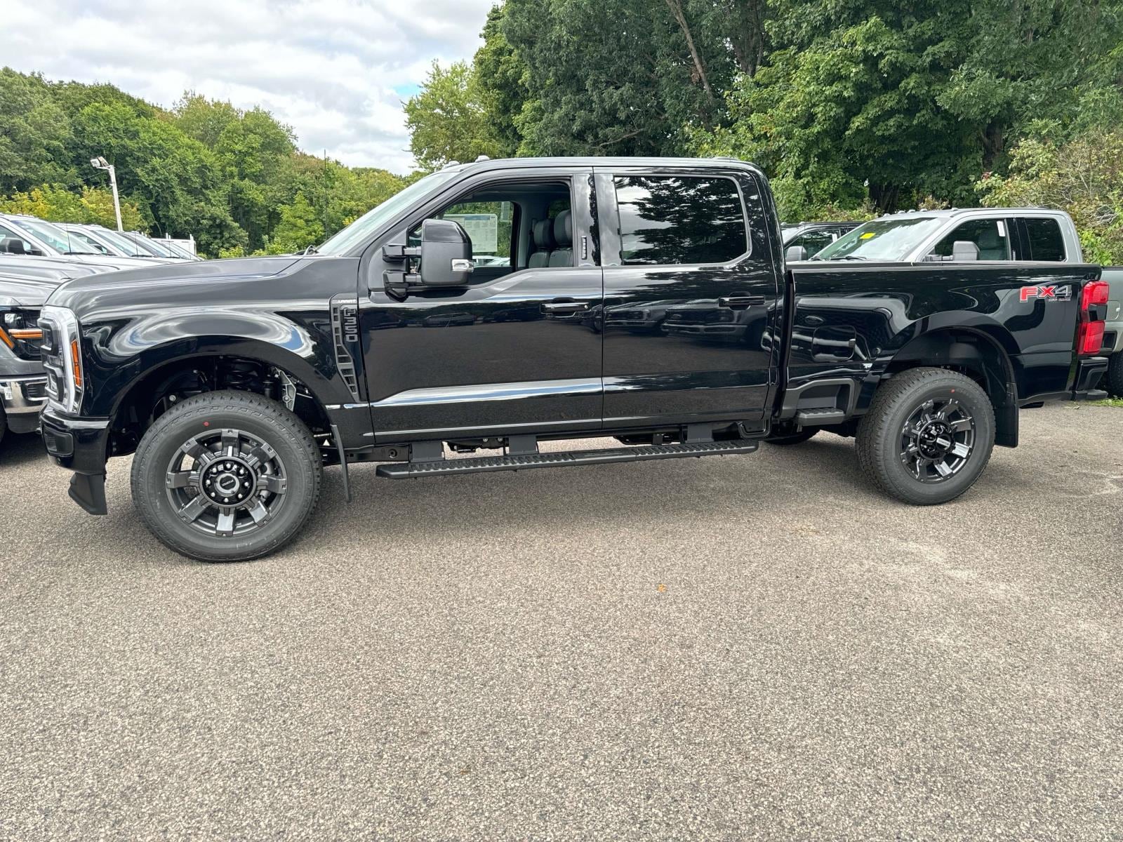 2024 Ford F-350 Lariat 3