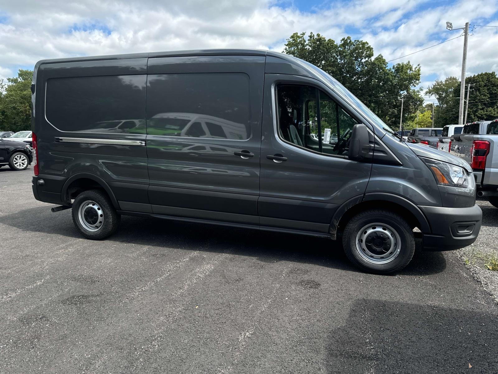 2024 Ford Transit-250 LWB Med Roof 5