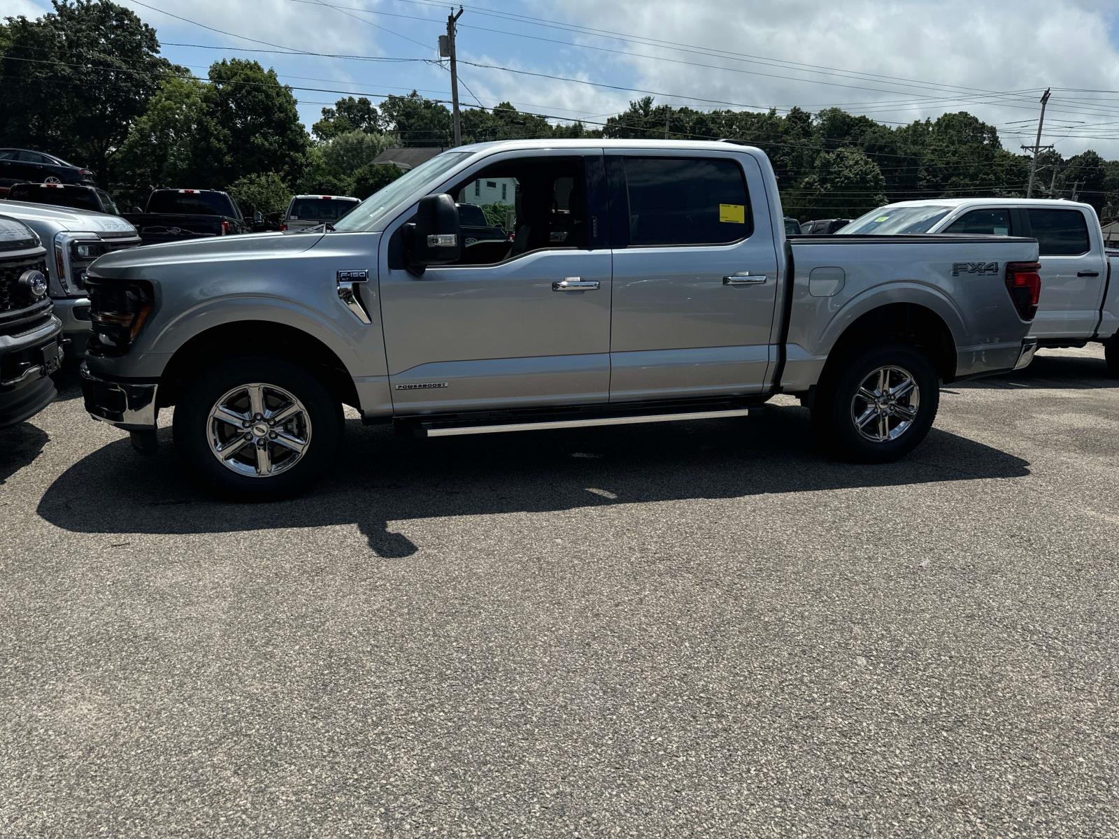 2024 Ford F-150 Hybrid XLT 2