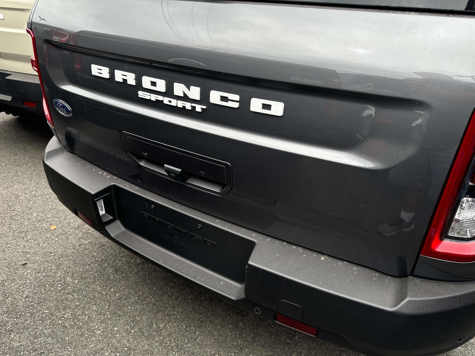 2024 Ford Bronco Sport Outer Banks 3