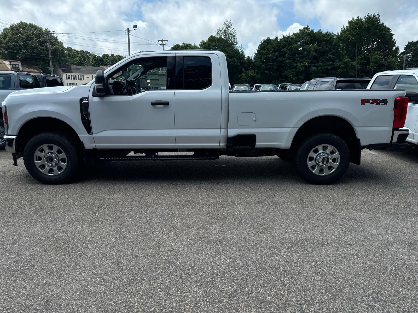 2024 Ford F-250 XLT 2