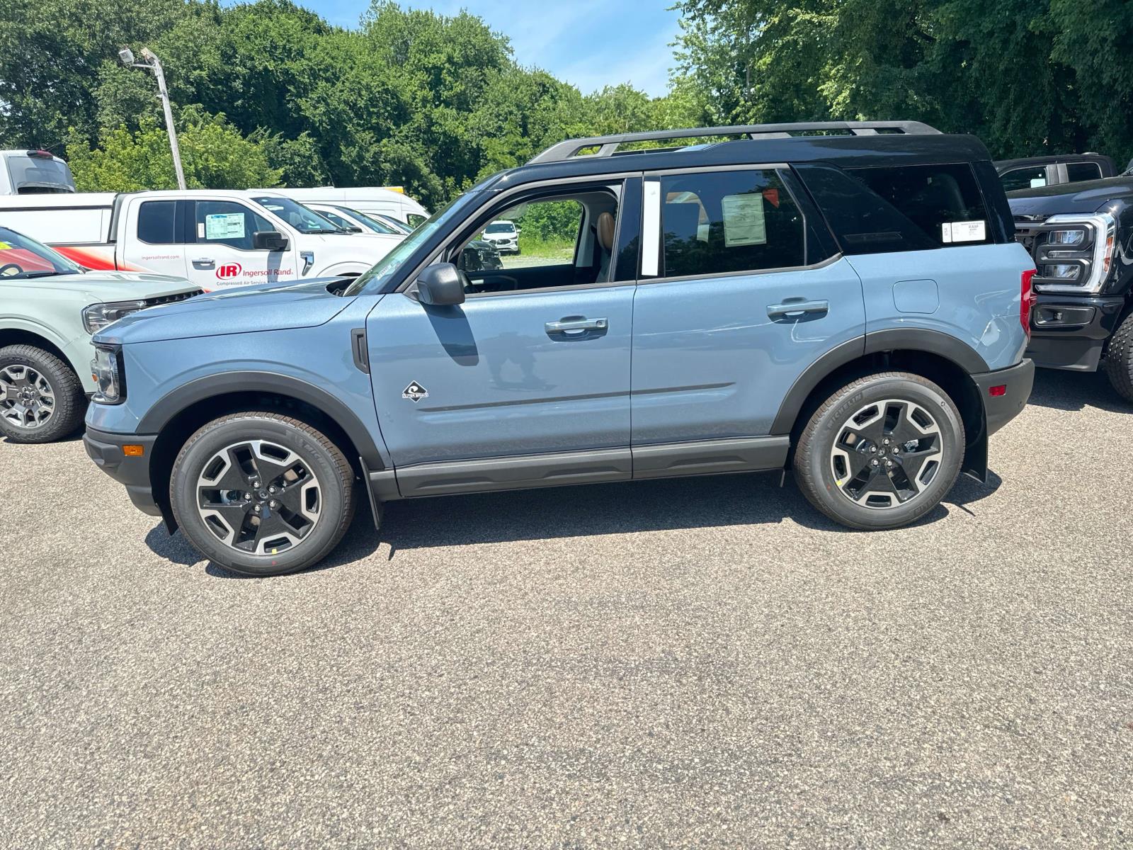 2024 Ford Bronco Sport Outer Banks 2