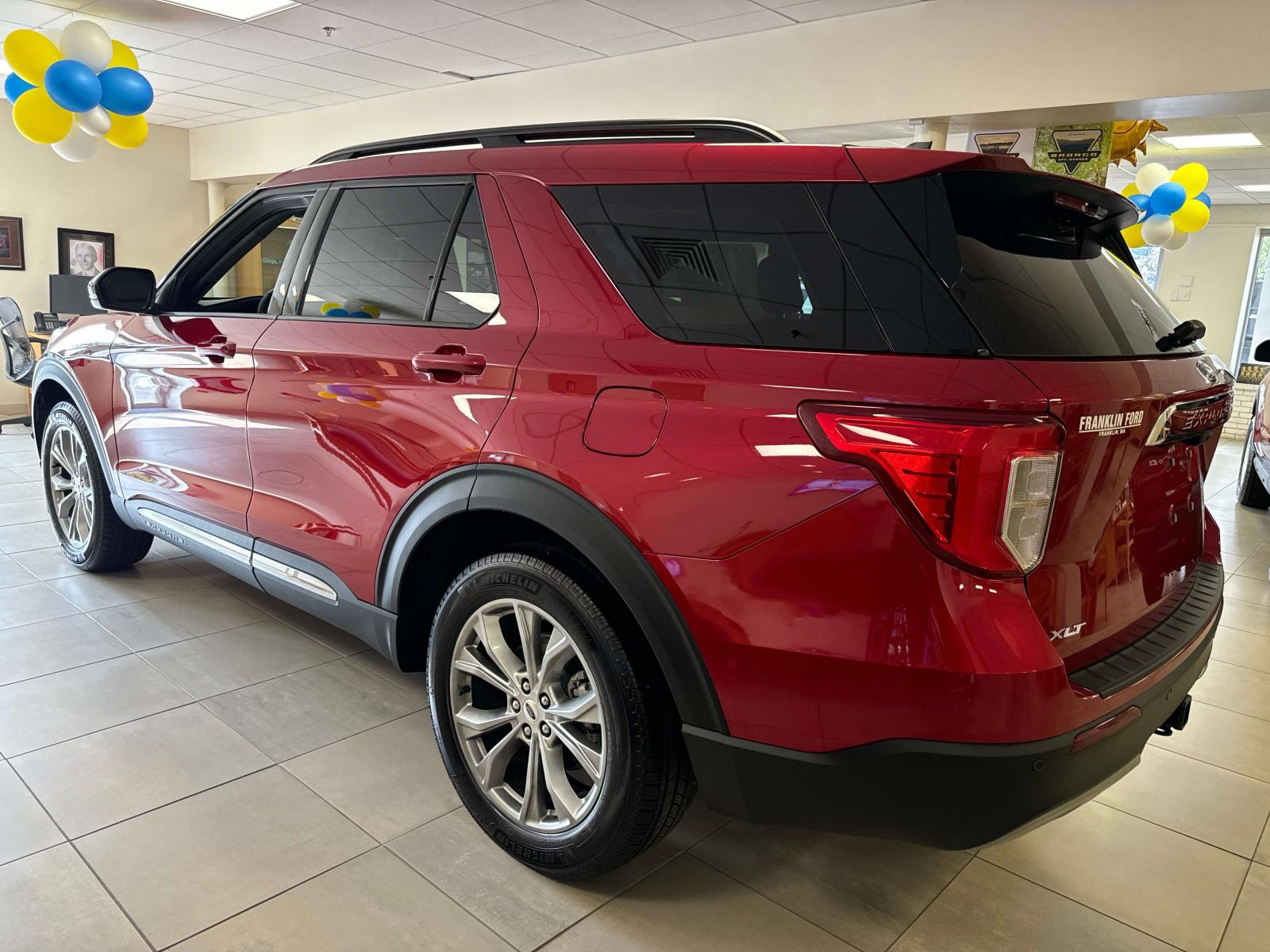 2023 Ford Explorer XLT 8