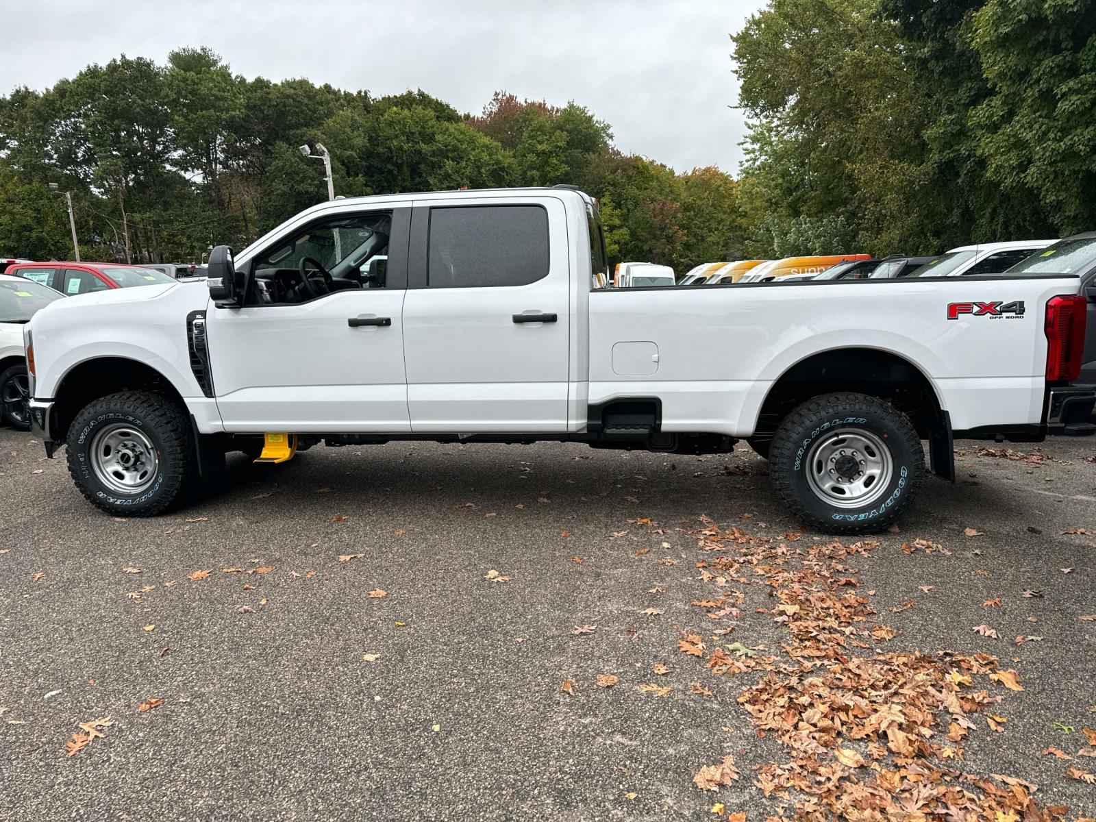 2024 Ford F-350 XL 3